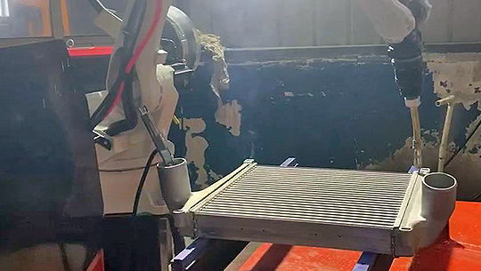 汽車發(fā)動(dòng)機(jī)冷卻模塊焊接